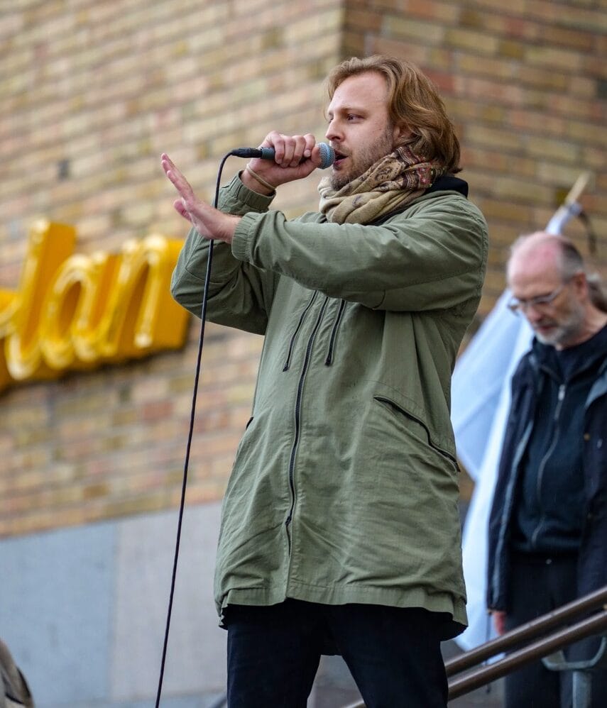 2024 09 28 manifestation för fred medborgarplatsen #vitflagg fredsalliansen.se 93 stor