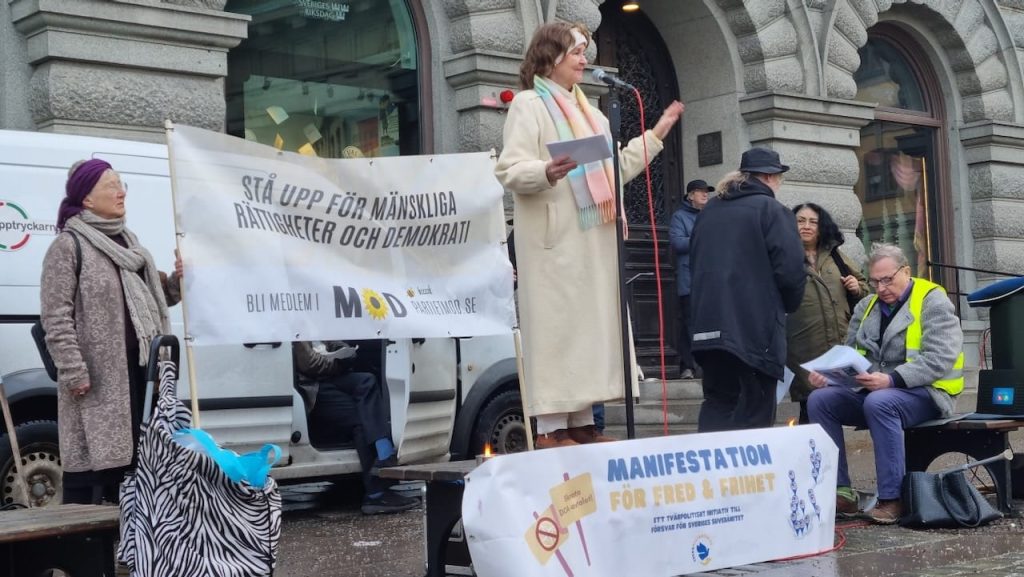 2025 02 23 fredsmanifestation #5, mynttorget #vitflagg 43