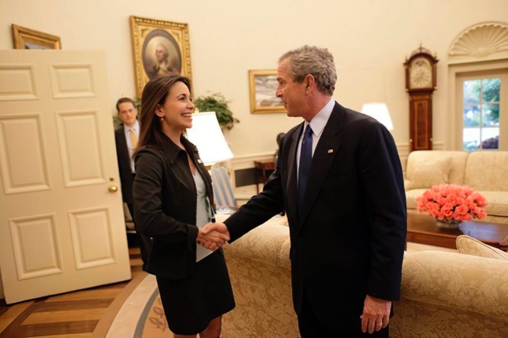 Maria Corina Machado (Sumate) meets George W. Bush (2002) stor