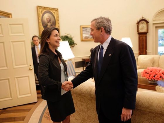 Maria Corina Machado (Sumate) meets George W. Bush (2002) stor